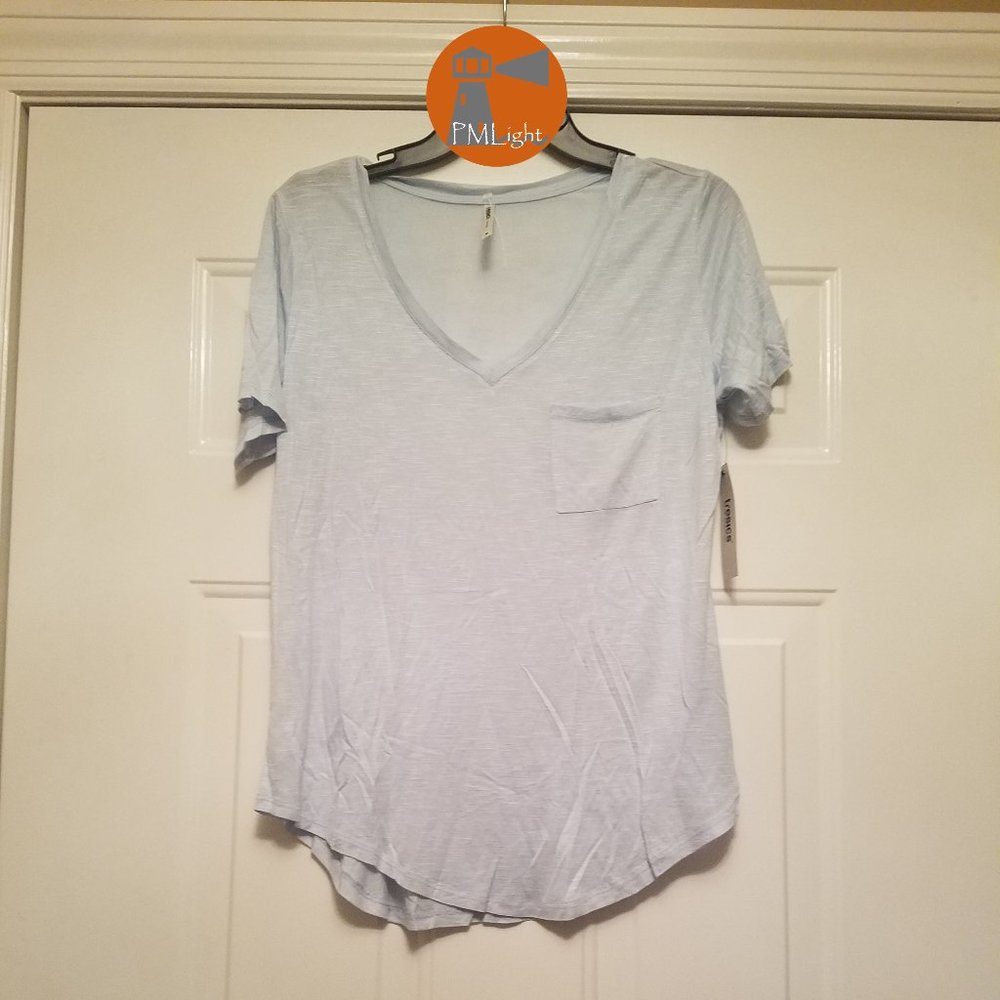 Tresics Light Blue Vneck Tshirt Medium New